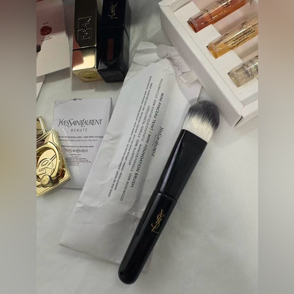 YSL Makeup Set - Picture 12 of 16
